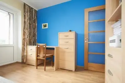 Cozy private room in a three room apartment Free parking Feel like at home