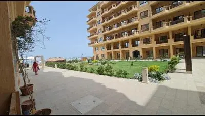 Beautiful studio with sea view and pool view