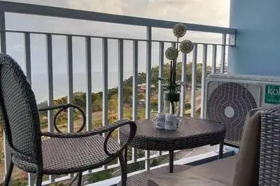 IRPM WIND#Olympus23 1Br Suite Tower 5 16th fl Taal Lake View