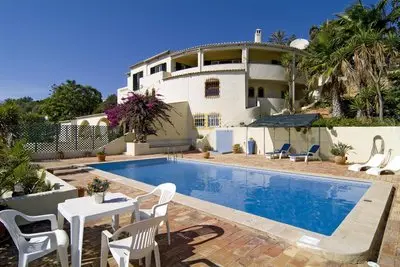 607 Villa Lorena