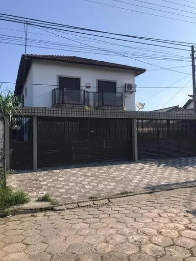 Apartamento no Guarujá, a poucos minutos da praia
