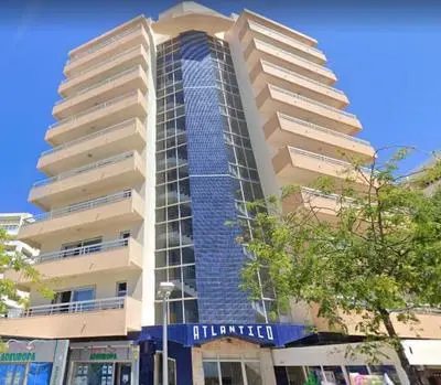 Modern flat with sea view and direct beach access