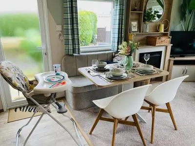 The Sanctuary Holiday Home - Escape the Ordinary