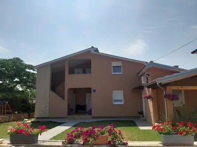 Apartments Dora
