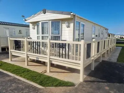 8 BERTH DELUXE CARAVAN Pg156 GOLDEN PALM CHAPEL ST LEONARDS