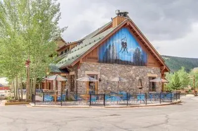 1 Bedroom Premier Mountain Condo In River Run Village Just A Short Walk To Shopping, Dining, And Skiing