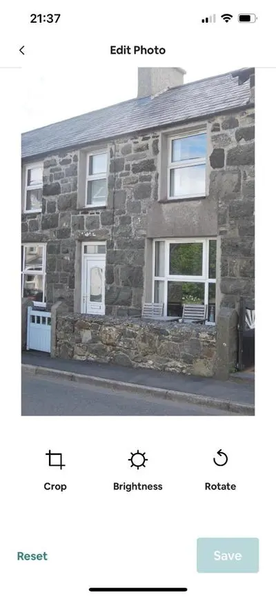 Cosy seaside cottage