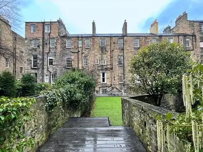 2Bed, Private Garden & Fireplace, Near Water of Leith