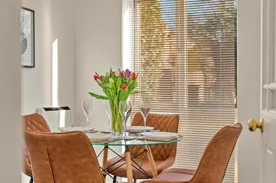 Finest Retreats - White House Gardens