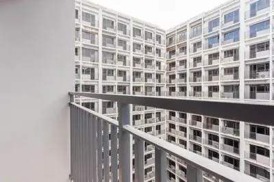 Shore 2 Apartment with Balcony