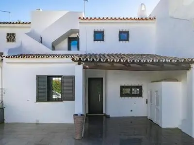 Vilamoura Family House
