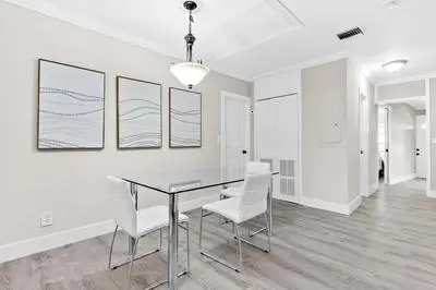 Casa Palmera Paradise Suites in Coral Way