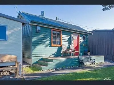 Salt Box Hideaway