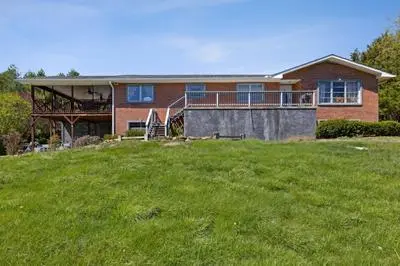 Mid-Century Vintage Brick Ranch Upstairs Guesthouse
