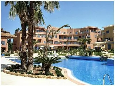 H&O Limnaria Elegance Pool View Apartment