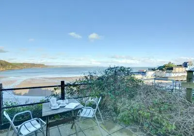 1 Bed in Tenby oc-25957