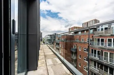 City Living Penthouse Apartment with Parking (Manchester)
