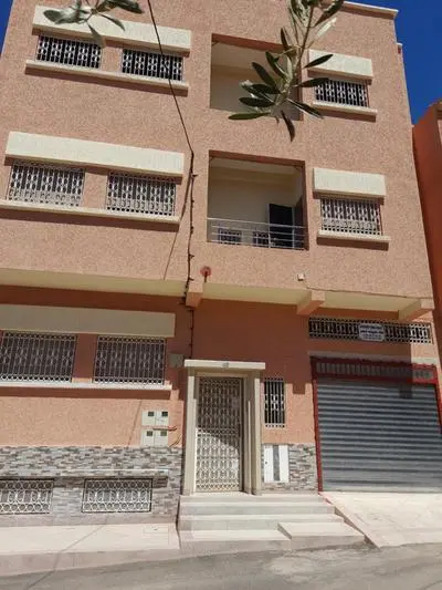 Appartement meublé ennasr49