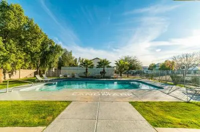 Coolidge 3bd 2ba upgraded apartment with amenities