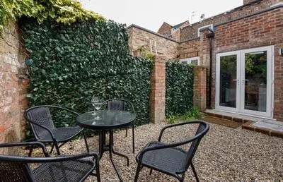 Falklands street City centre House-Free Parking