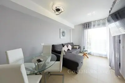Luxury, Newly Renovated 1-Bedroom Condo by the Beach