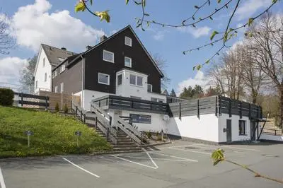 Welcome in - Ferienwohnung 'Wintertraum', in Pistennähe, mit Balkon, in schöner Umgebung - Neuastenberg, Winterberg