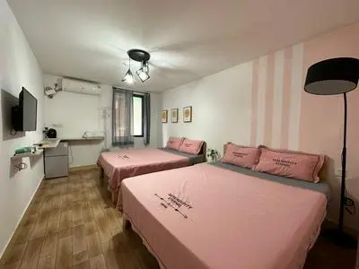 Lin Jiang Apartment