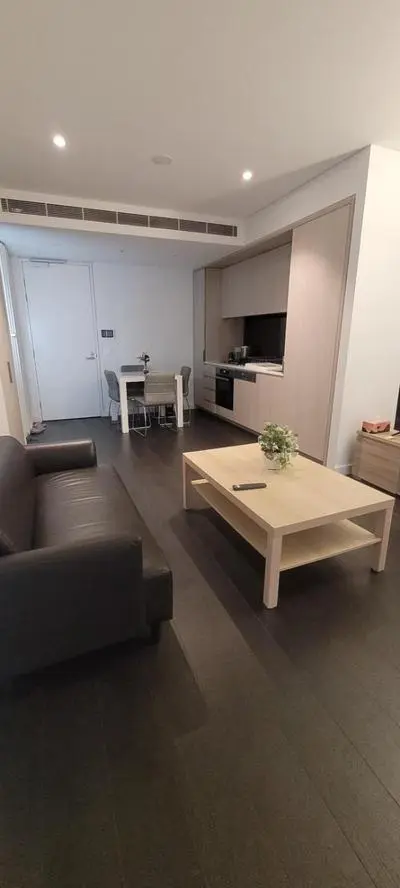 1Bed & large study in the heart of Parramatta