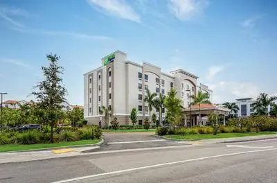 Holiday Inn Express & Suites - Miramar by IHG