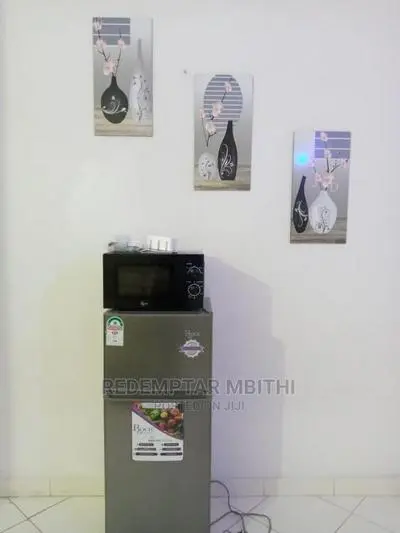 Mumbi's Apartments