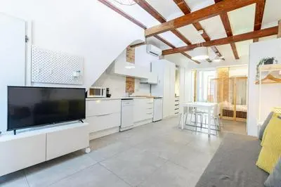 ApartUP Las Arenas Beach