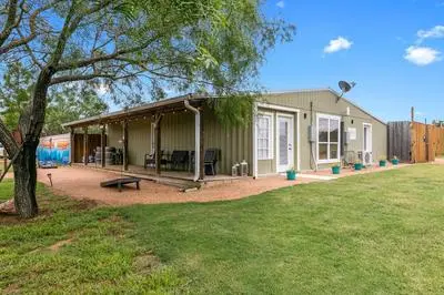 Selena-Romantic Tiny Home-Firepit