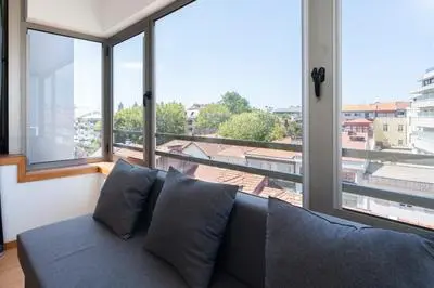 Host Wise - Bright Quiet Flats - Prime Location