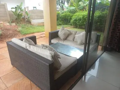 Umhlanga Villa & Apartment with Pool & Patio