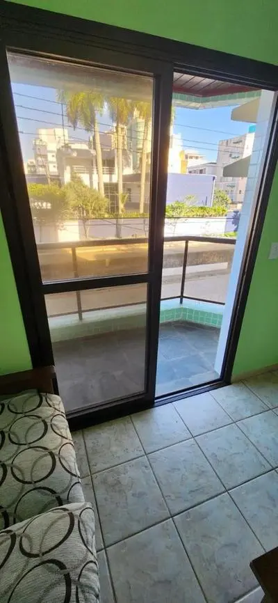 Guarujá enseada, apto a 150m da praia.