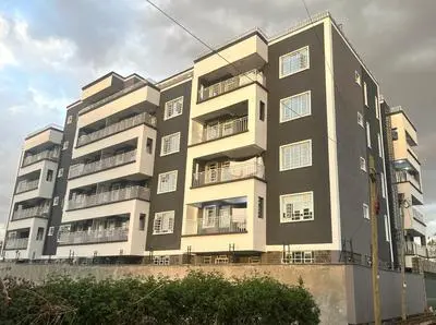 Naka Executive Suites With Balcony, Amazing Lake Nakuru View, GYM
