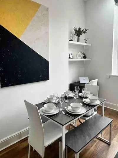 Chic Living At The Chancery