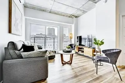 Penthouse ParkingRooftop poolGym750m Vieux-QC