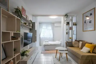 Cozy Studio - Your Home Away From Home by Flat Mаnager