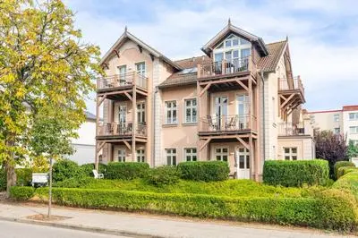 Stilvoll einger. Fewo mit Balkon, Parkplatz, in Strandnähe