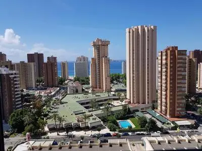 Apto en Gemelos 20 piscina y parking playa levante