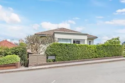 HSNS1 - Bask in Sydney's Beauty at Harbourview Haven Apt