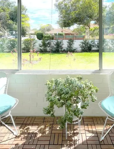 Stylish 2Bdrm in Trendy Area -Close to City & Beach