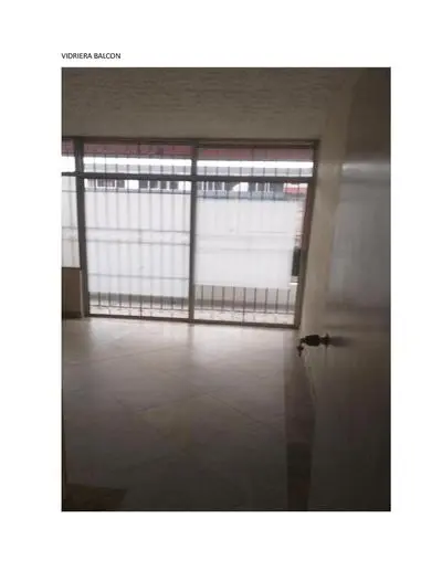 apartaestudio amoblado .cama doble, nochero, ,cocina, baño, patio, balcón 2 piso. Parqueo abierto.