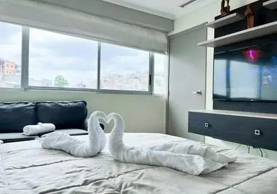Suite elegante con piscina y jacuzzi - RiverFront 2