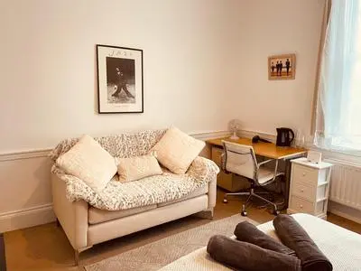 Aston Henry James Prospect Street - Stunning Studio Apartment
