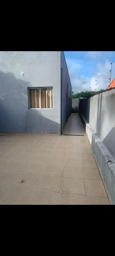 Casa com 2 quartos próximo a praia