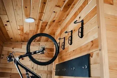 Remodeled* Sleeps 7, Fire Pit, Indoor Bike Storage