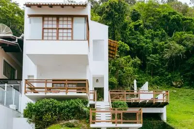 Casa com Vista Mar na Praia do Quilombo FS6338