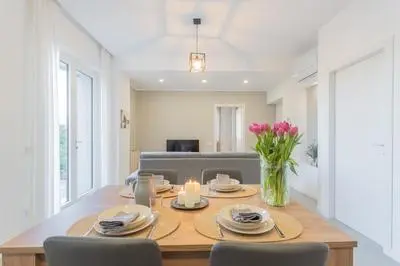 Isola Felice Grandate by Rent All Como